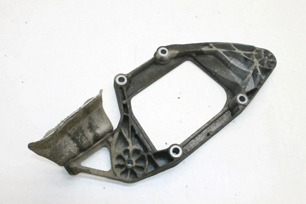 Tagumise reduktori (diferentsiaali) klamber – Audi Q5 SQ5 8R (2008-2017)