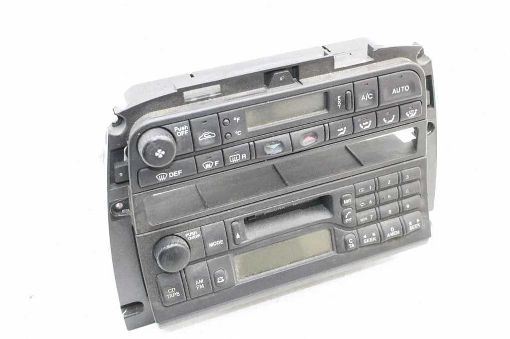 Radio/CD/DVD/GPS head unit – Jaguar XK-Series XK8 - XKR (1996-2006)