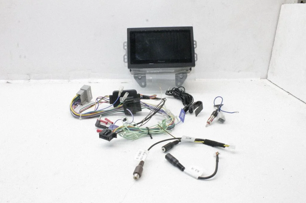 Radio/CD/DVD atskaņotājs/navigācija – Honda CR-V (2007-2012)
