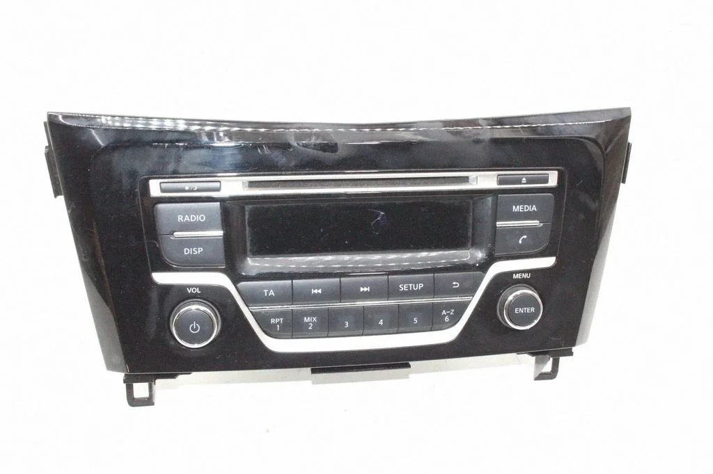 Radio, odtwarzacz CD/DVD, nawigacja – Nissan Qashqai (2010-2014)
