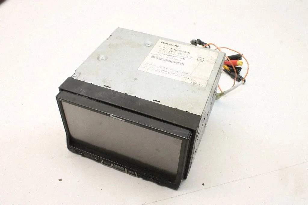 Radio/CD/DVD atskaņotājs/navigācija – Toyota Prius (XW30) (2009-2015)