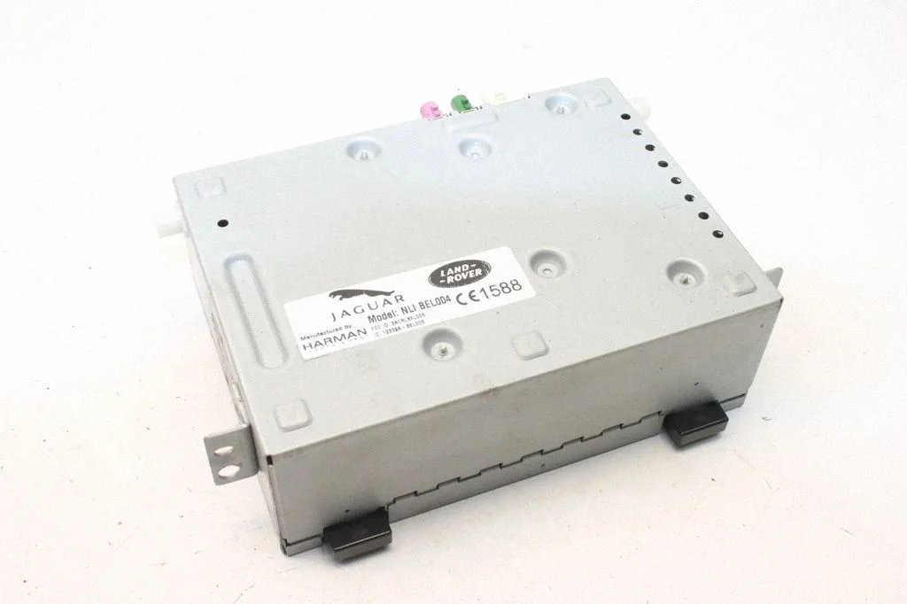 Radio/CD/DVD/GPS head unit – Jaguar XE (2015-)