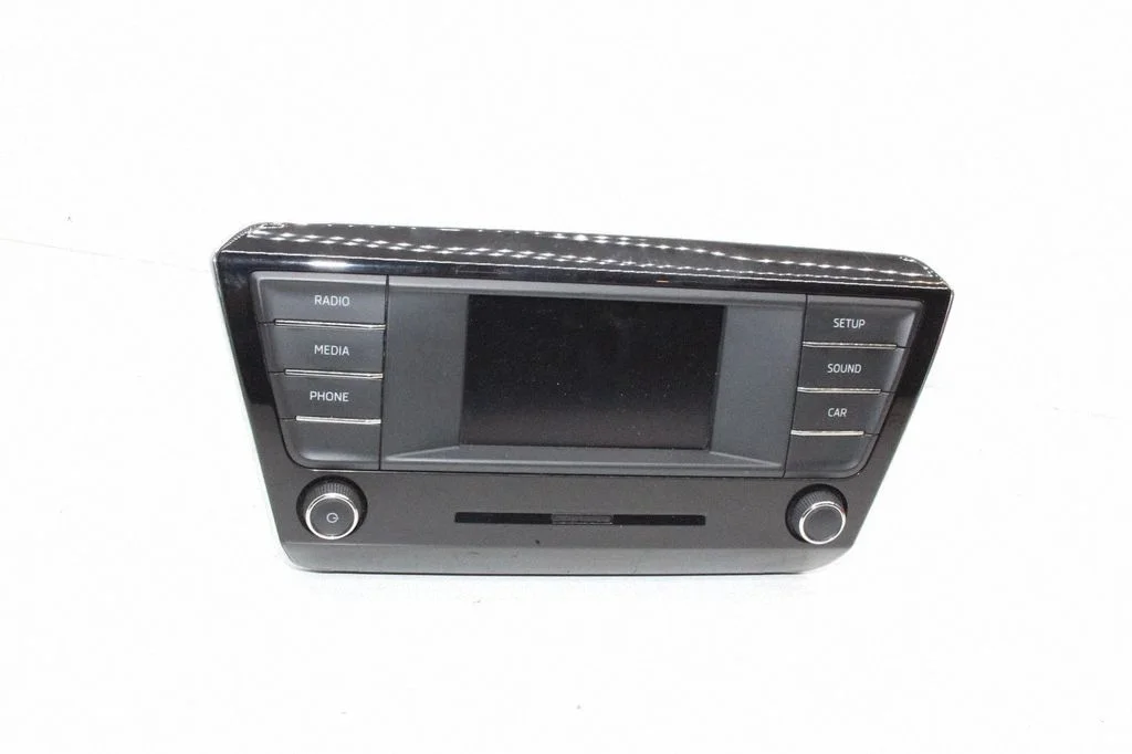 Radio, odtwarzacz CD/DVD, nawigacja – Skoda Superb B8 (3V) (2015-2024)
