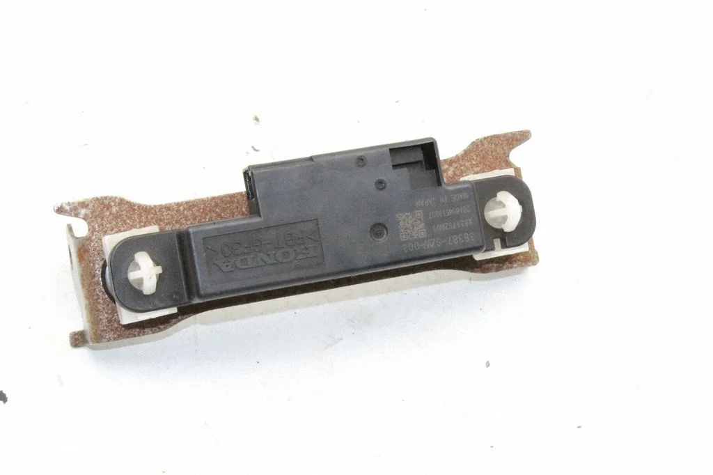Wzmacniacz antenowy – Honda Civic IX (2011-2017)