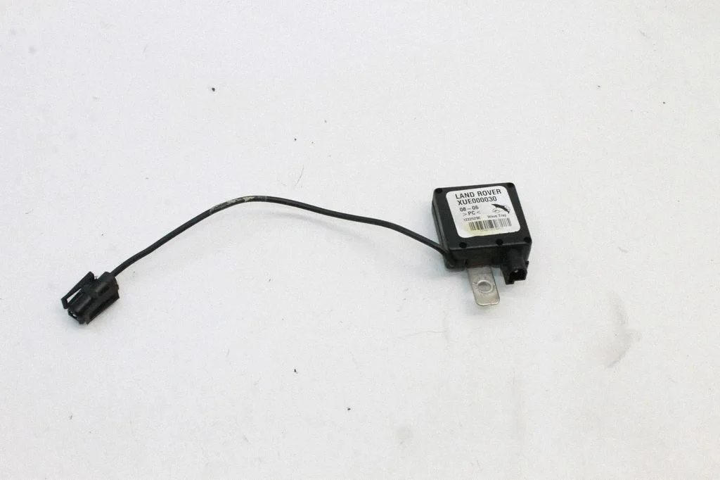 Aerial antenna amplifier – Land Rover Range Rover L322 (2002-2012)