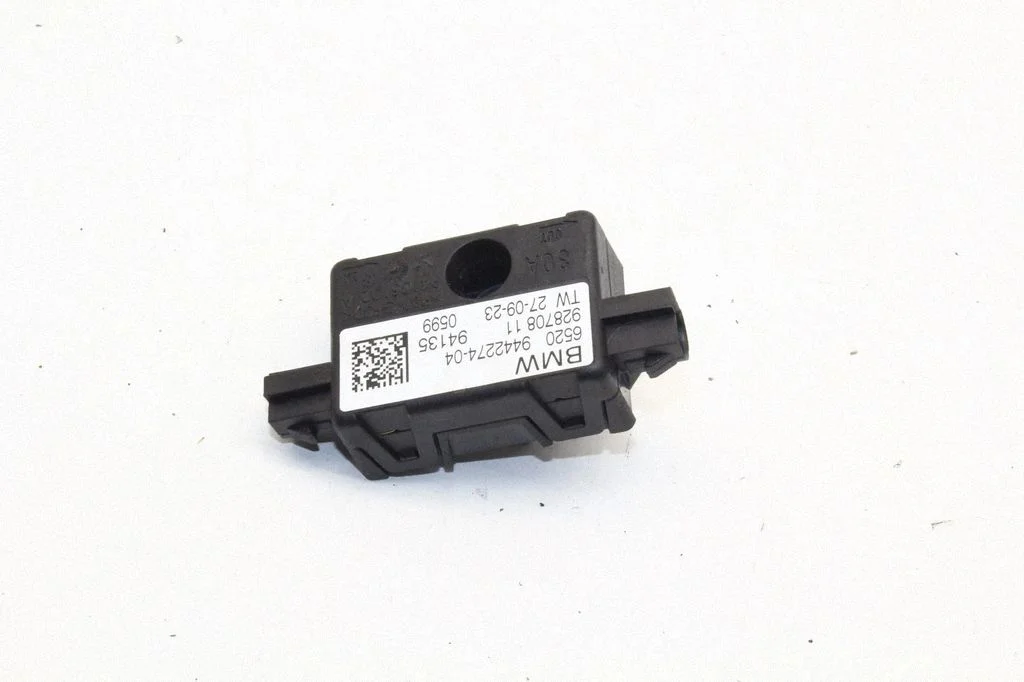 Aerial antenna amplifier – BMW 7 Series G70 (2022-)