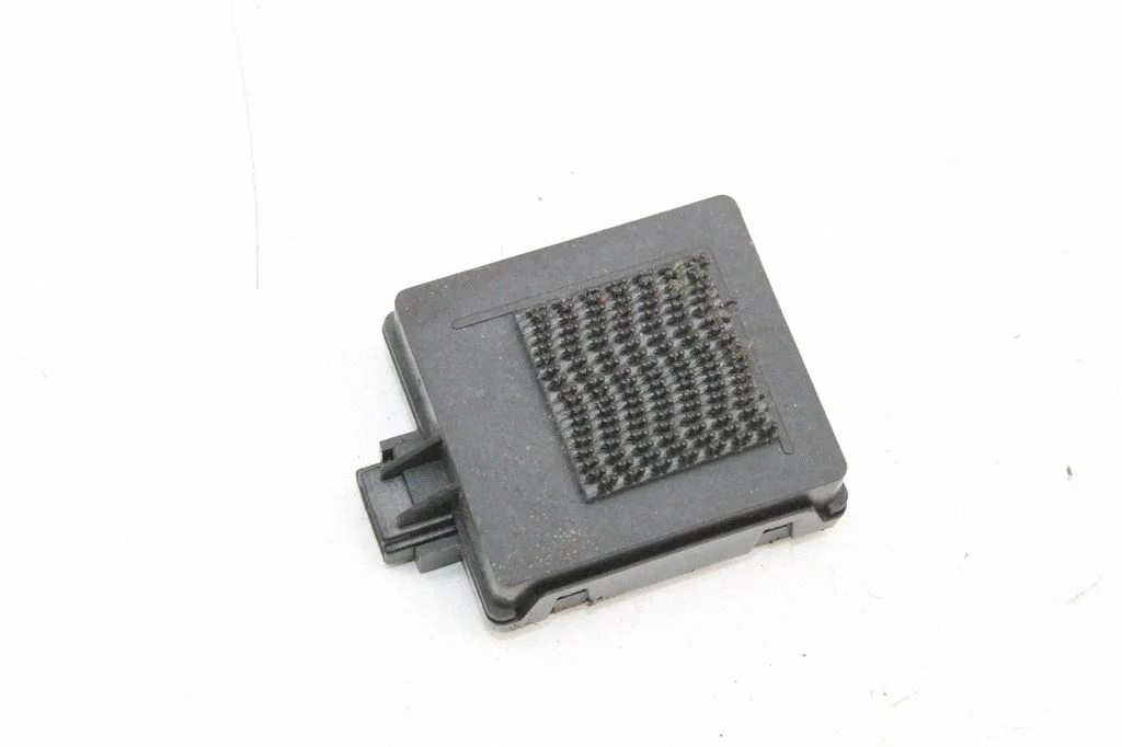 Wzmacniacz antenowy RRW500020