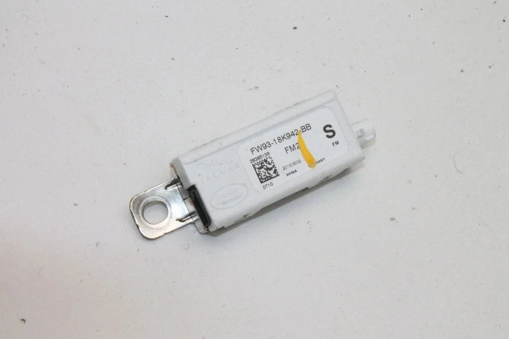 Wzmacniacz antenowy FW9318K942BB