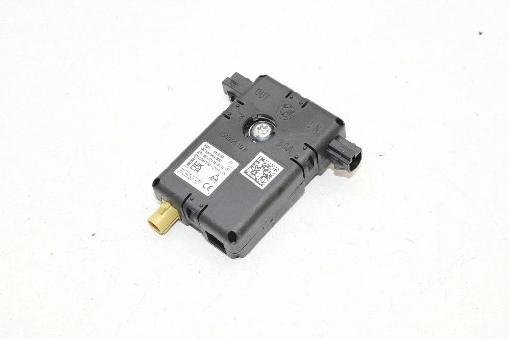 Aerial antenna amplifier – BMW Series 3 M3 G80 (2020-)