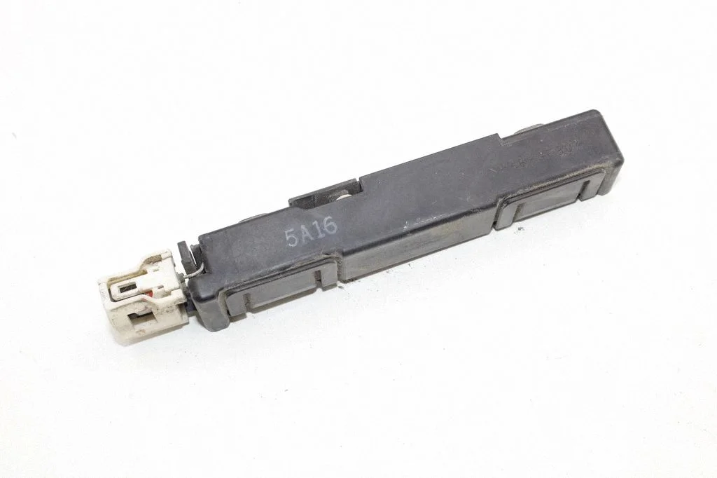 Antenas pastiprinātājs – Lexus GS 250 350 300H 450H (2013-)