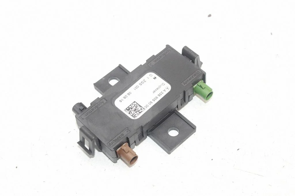 Antenas pastiprinātājs – Mercedes-Benz GLC klase C253 (2016-)