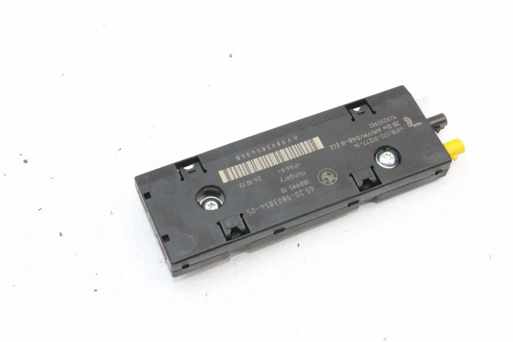 Antenas pastiprinātājs – Mini Cooper Countryman R60 (2011-2016)
