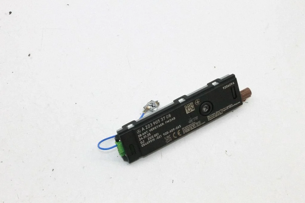 Antenas pastiprinātājs – Mercedes-Benz C klase W206 (2021-)