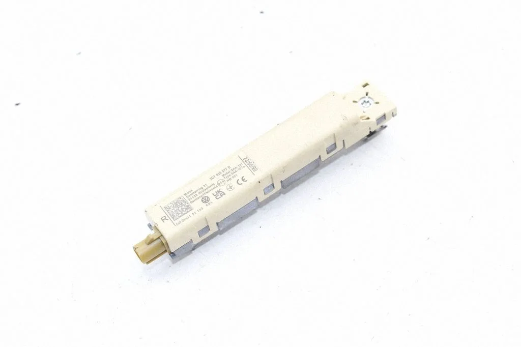 Antenas pastiprinātājs 3G7035577D