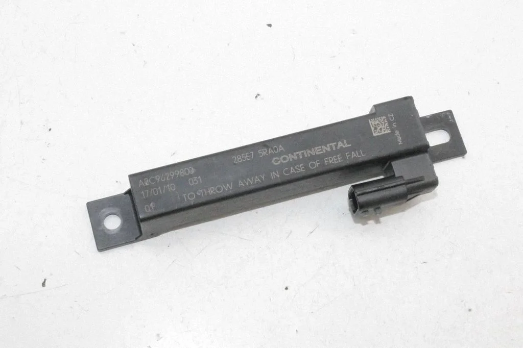 Wzmacniacz antenowy 285E75RA0A