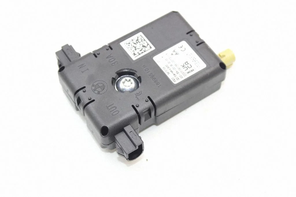 Aerial antenna amplifier – BMW 4 Series G22 G23 G24 G26 (2020-)