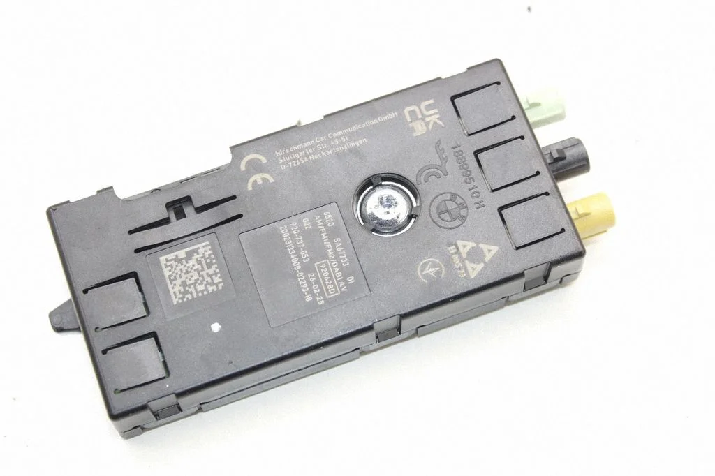 Aerial antenna amplifier – BMW 4 Series G22 G23 G24 G26 (2020-)