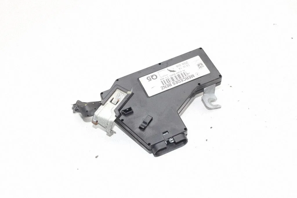 Wzmacniacz antenowy – Mercedes-Benz Klasa SL R230 (2001-2012)