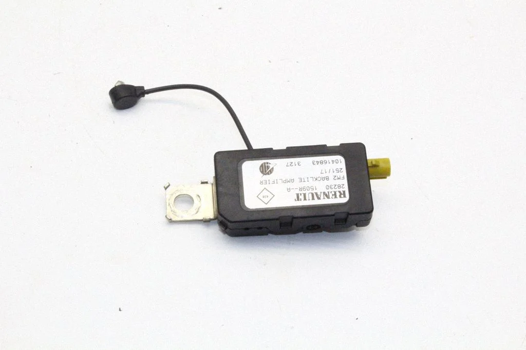 Aerial antenna amplifier – Renault Megane Mégane Renault Sport III (IV Based) (2017-2023)