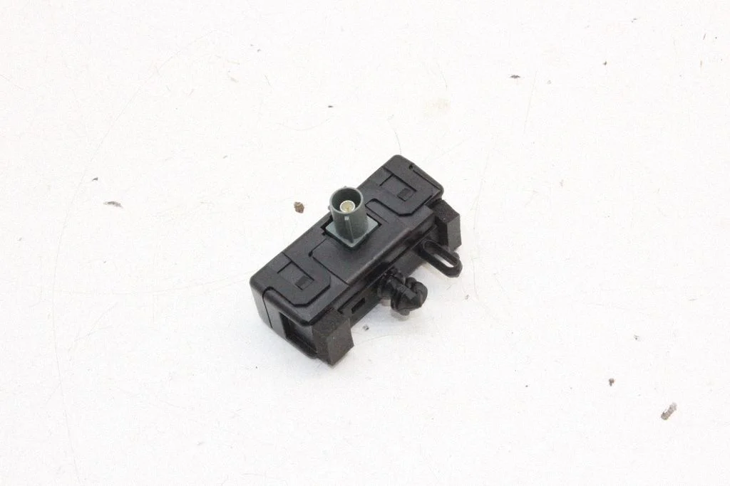 Aerial antenna amplifier – Audi E-tron GT (2021-)