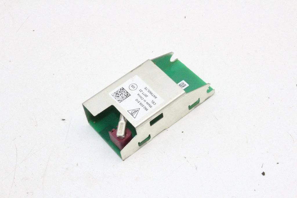 Aerial antenna amplifier – Audi E-tron GT (2021-)