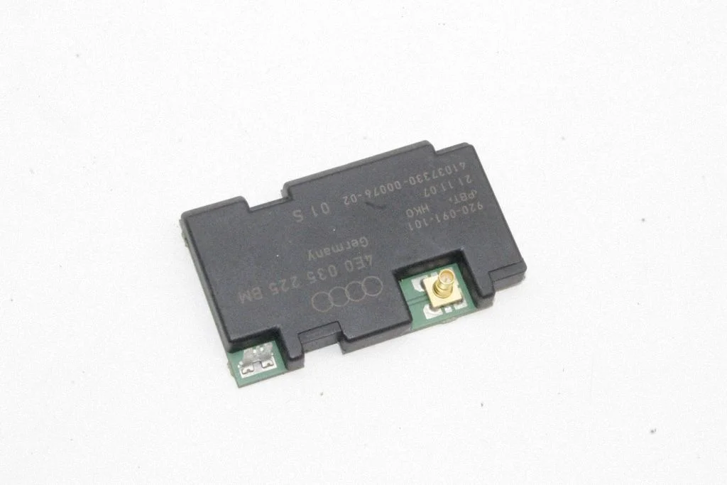 Antenas pastiprinātājs – Audi A8 S8 D3 4E (2002-2009)
