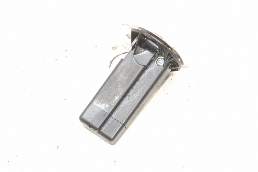 Antenas pastiprinātājs – Mercedes-Benz C klase W205 (2014-2021)