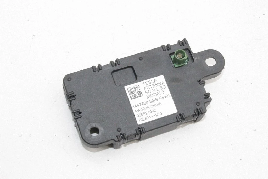 Aerial antenna amplifier – Tesla Model 3 (2017-)