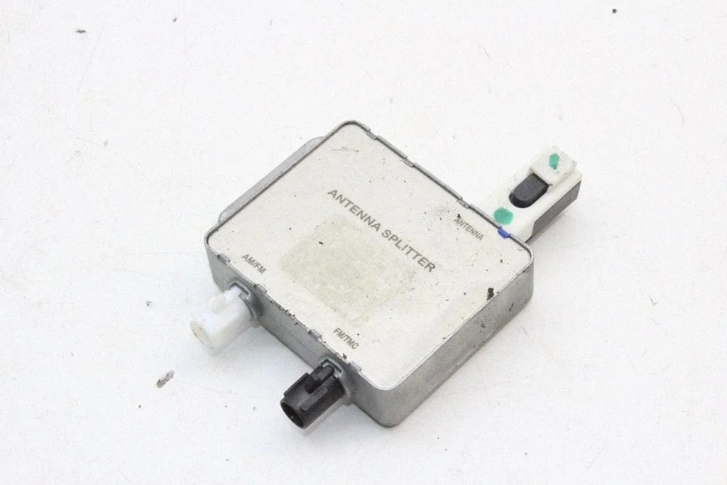 Aerial antenna amplifier – Mercedes-Benz B-Class W246 W242 (2011-2017)