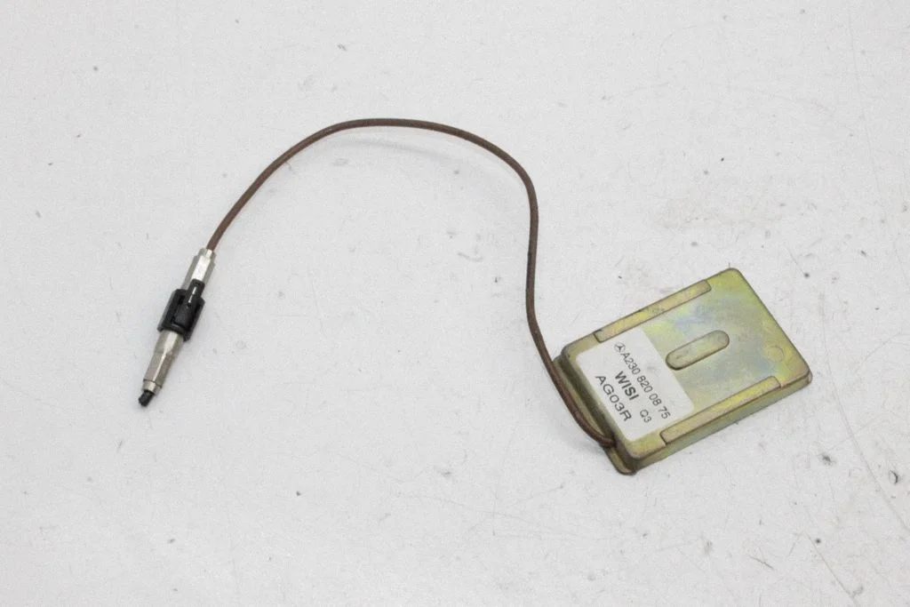 Wzmacniacz antenowy – Mercedes-Benz Klasa SL R230 (2001-2012)