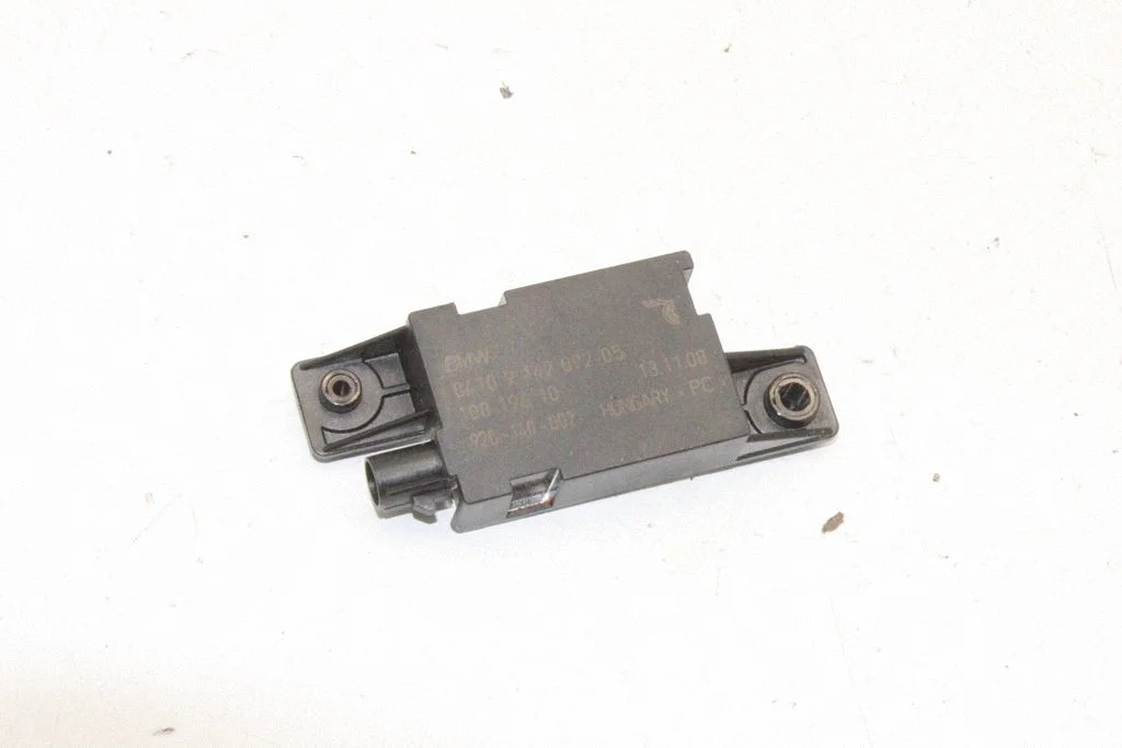 Aerial antenna amplifier – BMW 7 Series F01 F02 F03 F04 (2008-2016)
