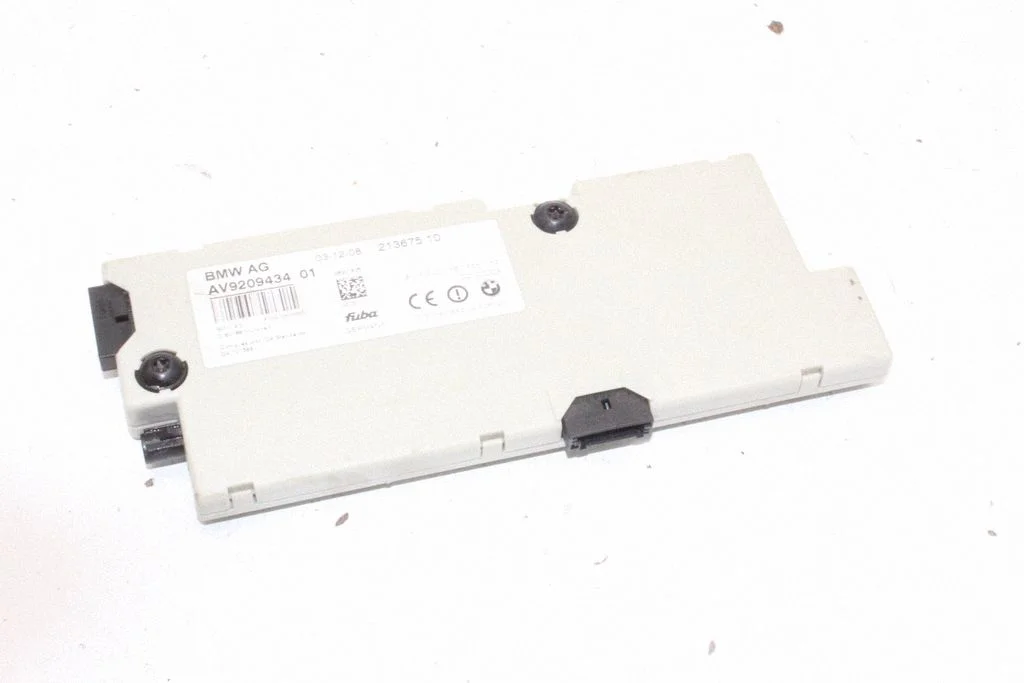 Aerial antenna amplifier – BMW 7 Series F01 F02 F03 F04 (2008-2016)