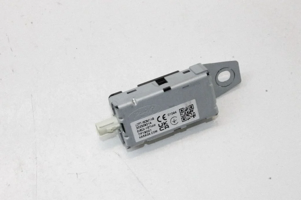 Aerial antenna amplifier – Ford Kuga III (2020-)