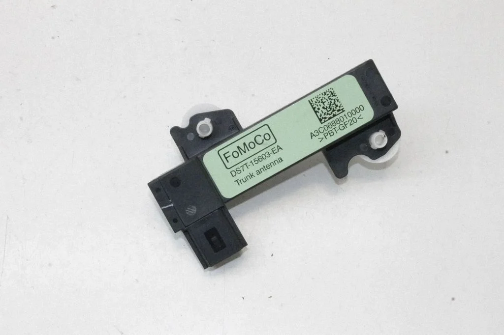 Aerial antenna amplifier – Ford Kuga III (2020-)