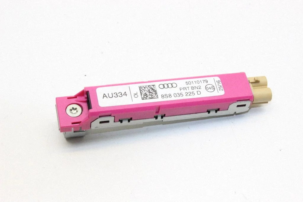 Aerial antenna amplifier – Audi TT TTS RS Mk3 8S (2014-)