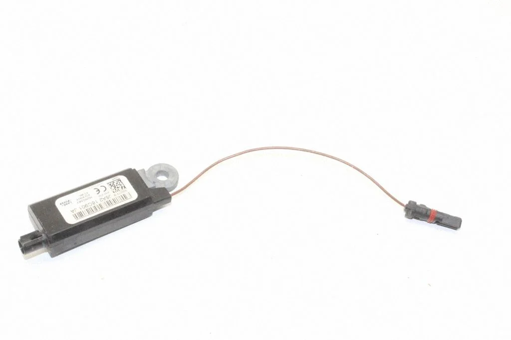 Antenas pastiprinātājs J8A218C901JA