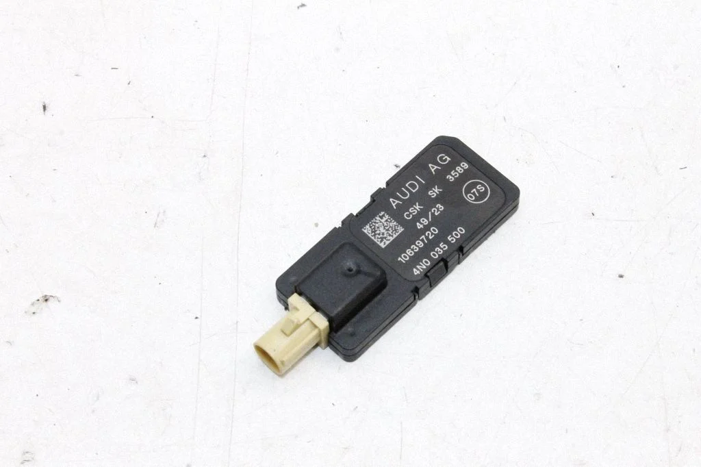 Antenas pastiprinātājs – Audi RS Q3 (2019-)