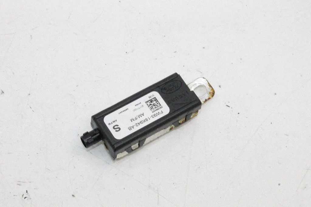Antenas pastiprinātājs – Jaguar XJ X351 (2009-2019)