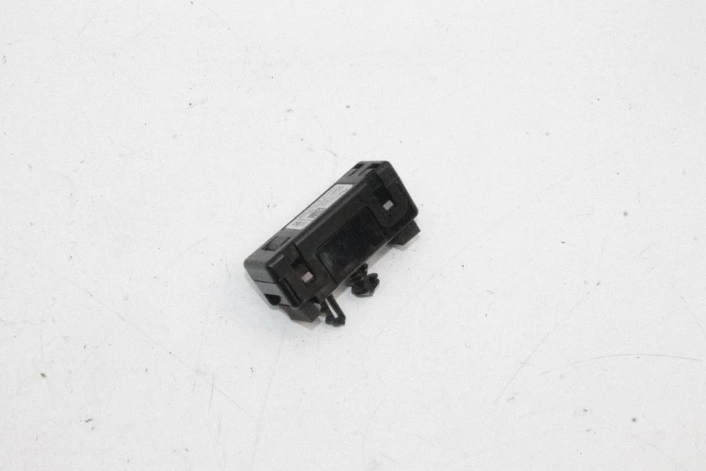 Antenas pastiprinātājs – Jaguar XJ X351 (2009-2019)