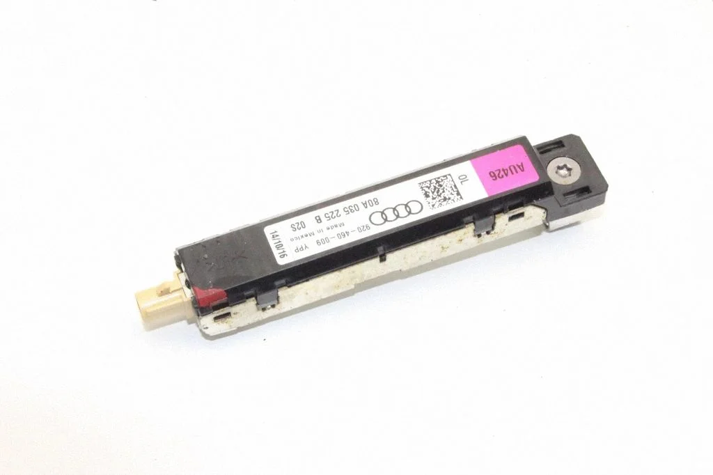 Wzmacniacz antenowy 80A035225B