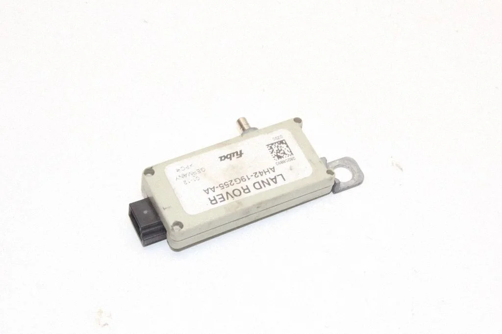 Wzmacniacz antenowy AH4219G255AA