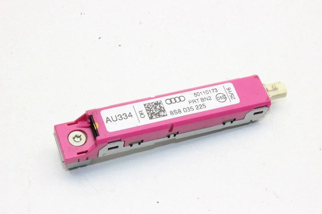 Antenas pastiprinātājs – Audi TT TTS RS Mk3 8S (2014-)