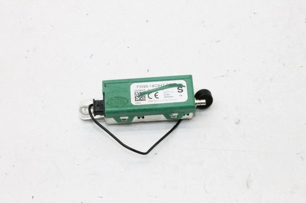 Wzmacniacz antenowy FW9318C847FC