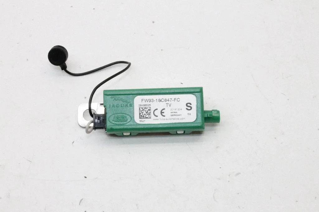 Wzmacniacz antenowy FW9318C847FC