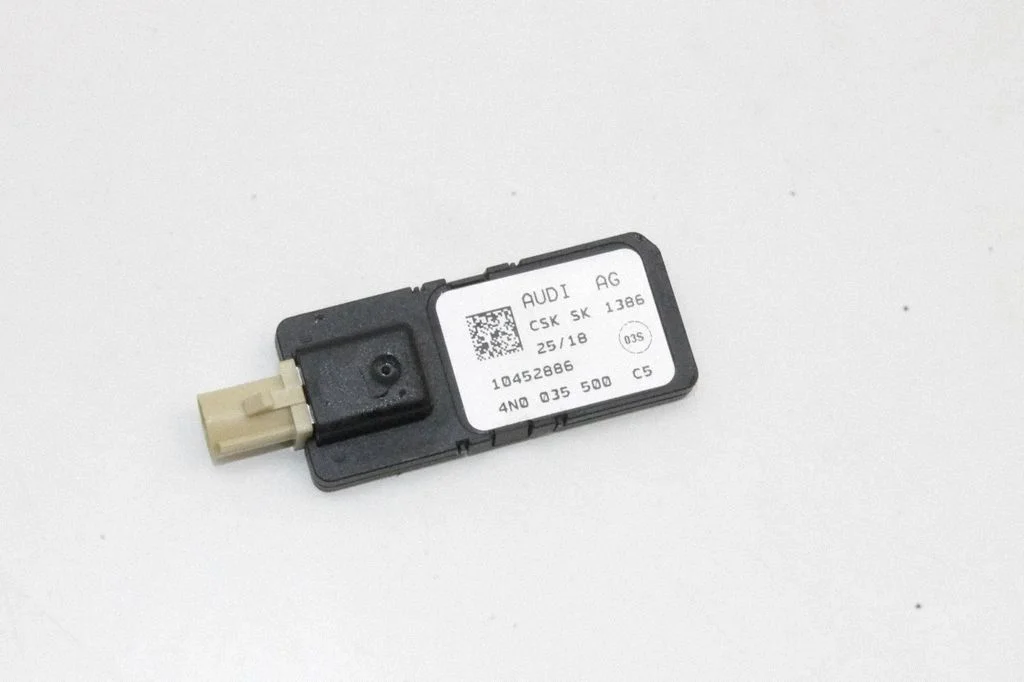 Antenas pastiprinātājs – Audi A6 S6 C7 4G (2011-2018)