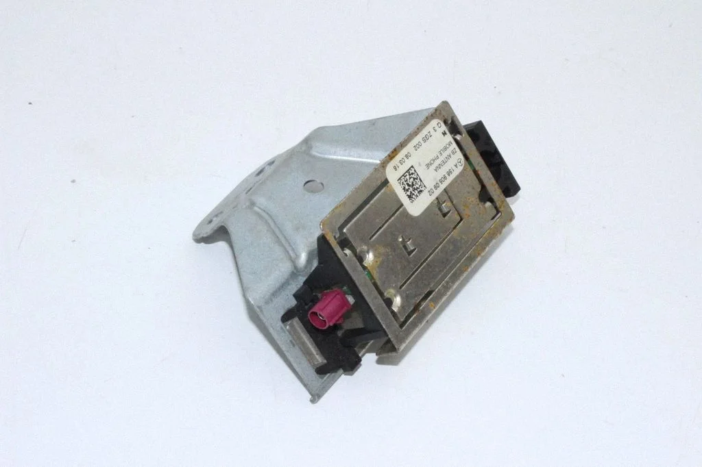 Aerial antenna amplifier – Mercedes-Benz A-Class W177 AMG (2018-)