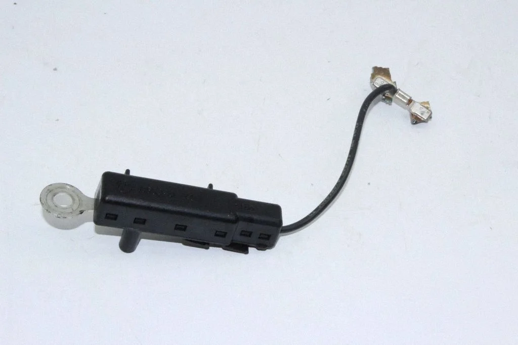 Antenas pastiprinātājs – Volkswagen Passat CC (2008-2016)