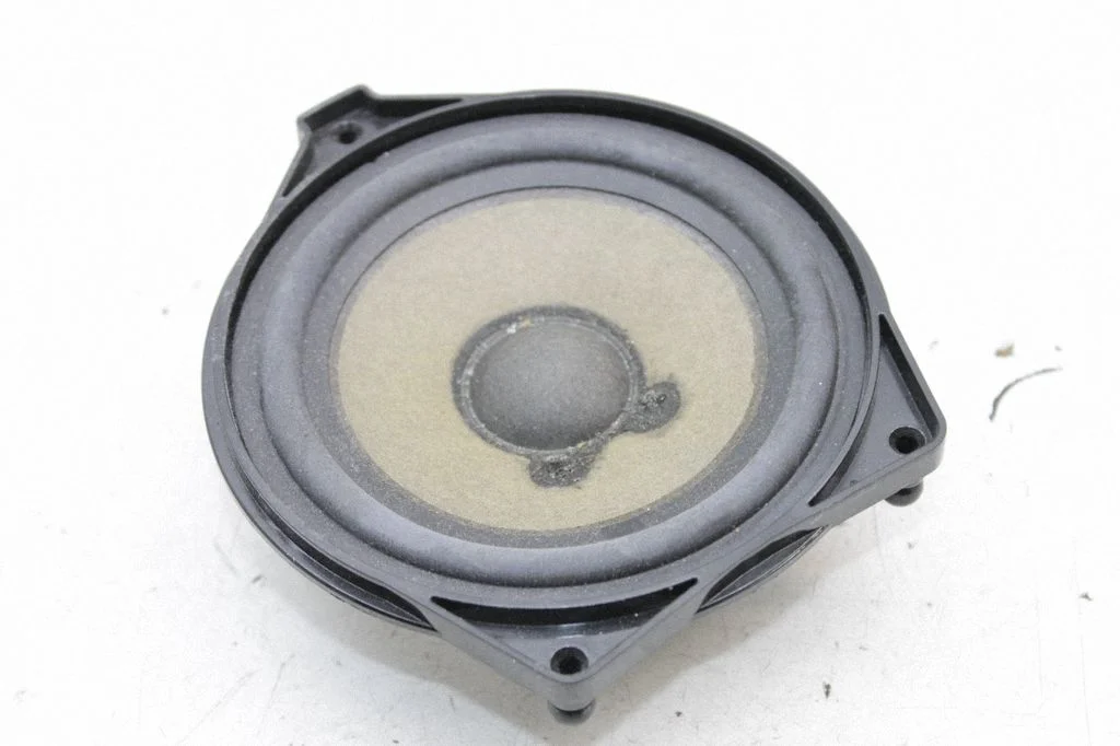 Panel speaker – Mercedes-Benz C-Class W205 (2014-2021)