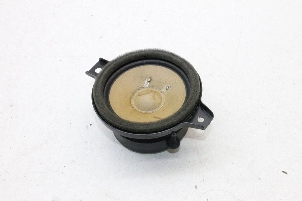 Panel speaker – Cadillac Escalade IV (2014-2020)