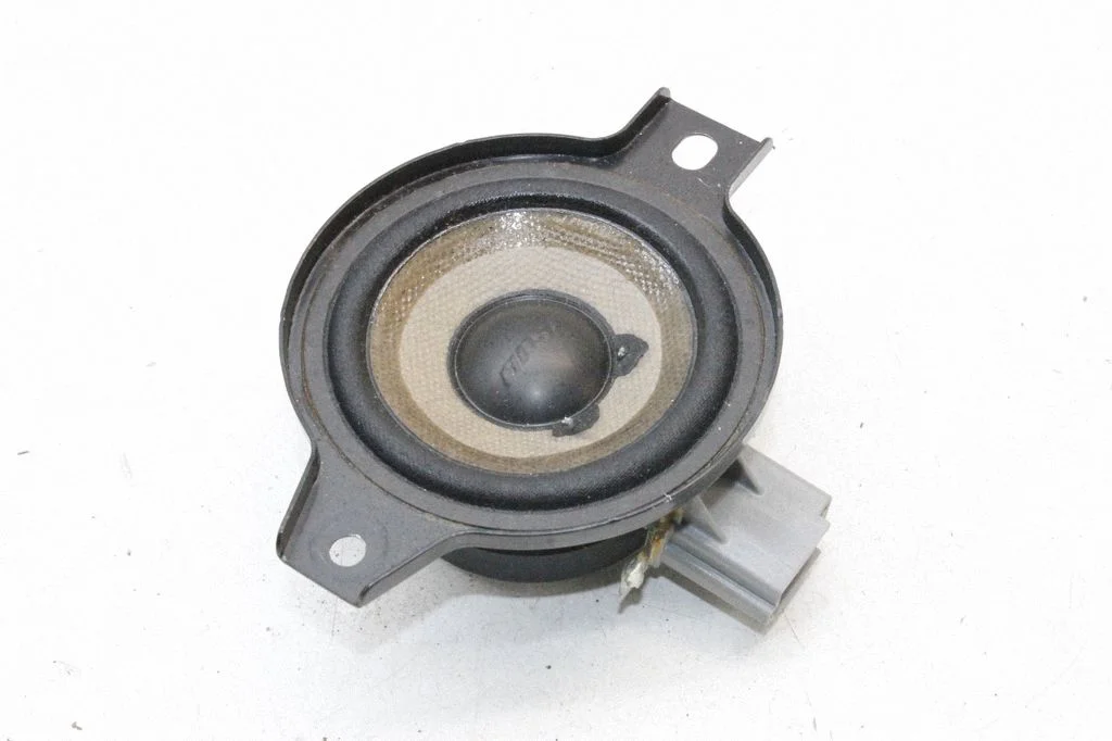 Panel speaker – Cadillac Escalade IV (2014-2020)
